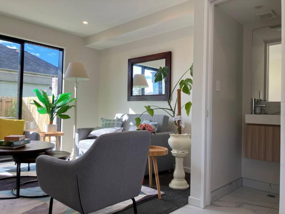 2-Bedroom Ensuite, Close To City, Comfortable, Accessible With Own Parking Christchurch Exterior photo