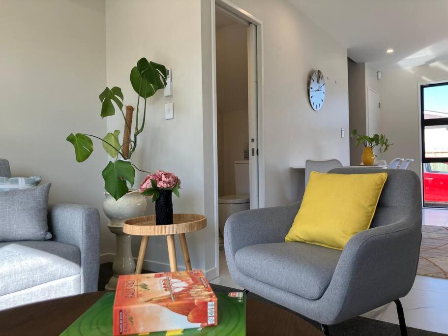2-Bedroom Ensuite, Close To City, Comfortable, Accessible With Own Parking Christchurch Exterior photo